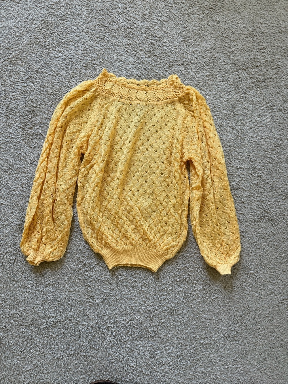 VTG ~ 1980s ~ Berries ~ Yellow Pointelle Lace Knit Sweater ~ Romantic ~ Size M